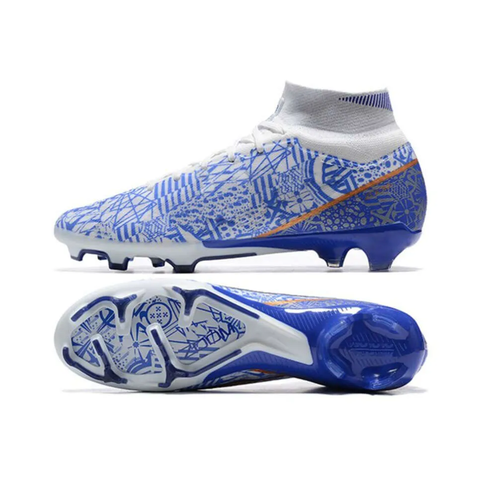 Ronaldo 9 cleats top