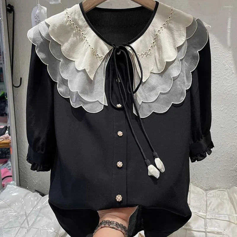 Blusas femininas europeias camisa de seda preta manga curta 2023 verão idade reduzindo doce rendas até boneca pescoço contraste cor blusa topo