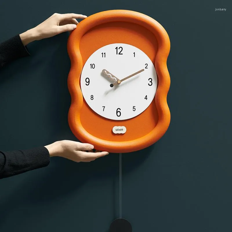 Wall Clocks Non-punching Clock Modern Minimalist Home Living Room Entrance Creative Art Table