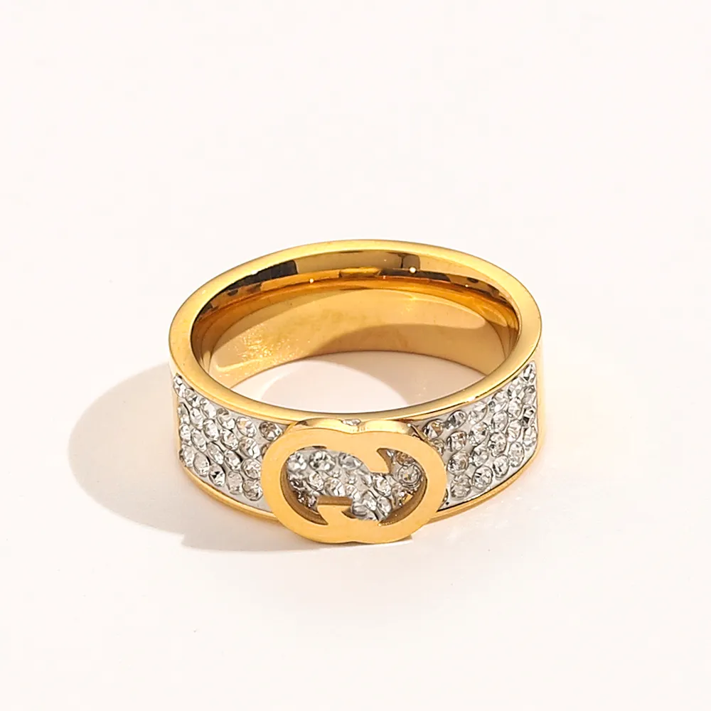 Luxury Designer Rings Women Brand Jewelry Love Charms Wedding Supplies 18K Gold Plated Stainless Steel Ring Fine Finger Ring Waterproof Wedding Rings