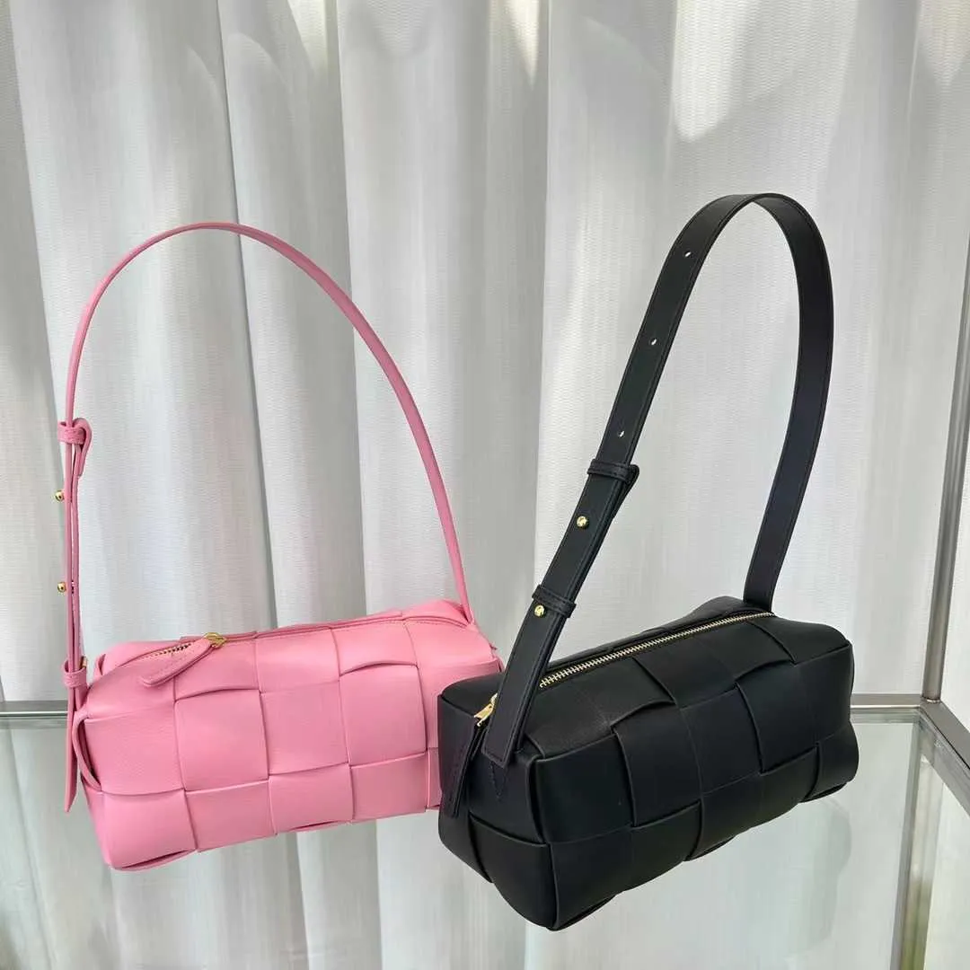 Chic wholesale handbags Australia clutches and ladies wallets online - | A  fashion accessories supplier