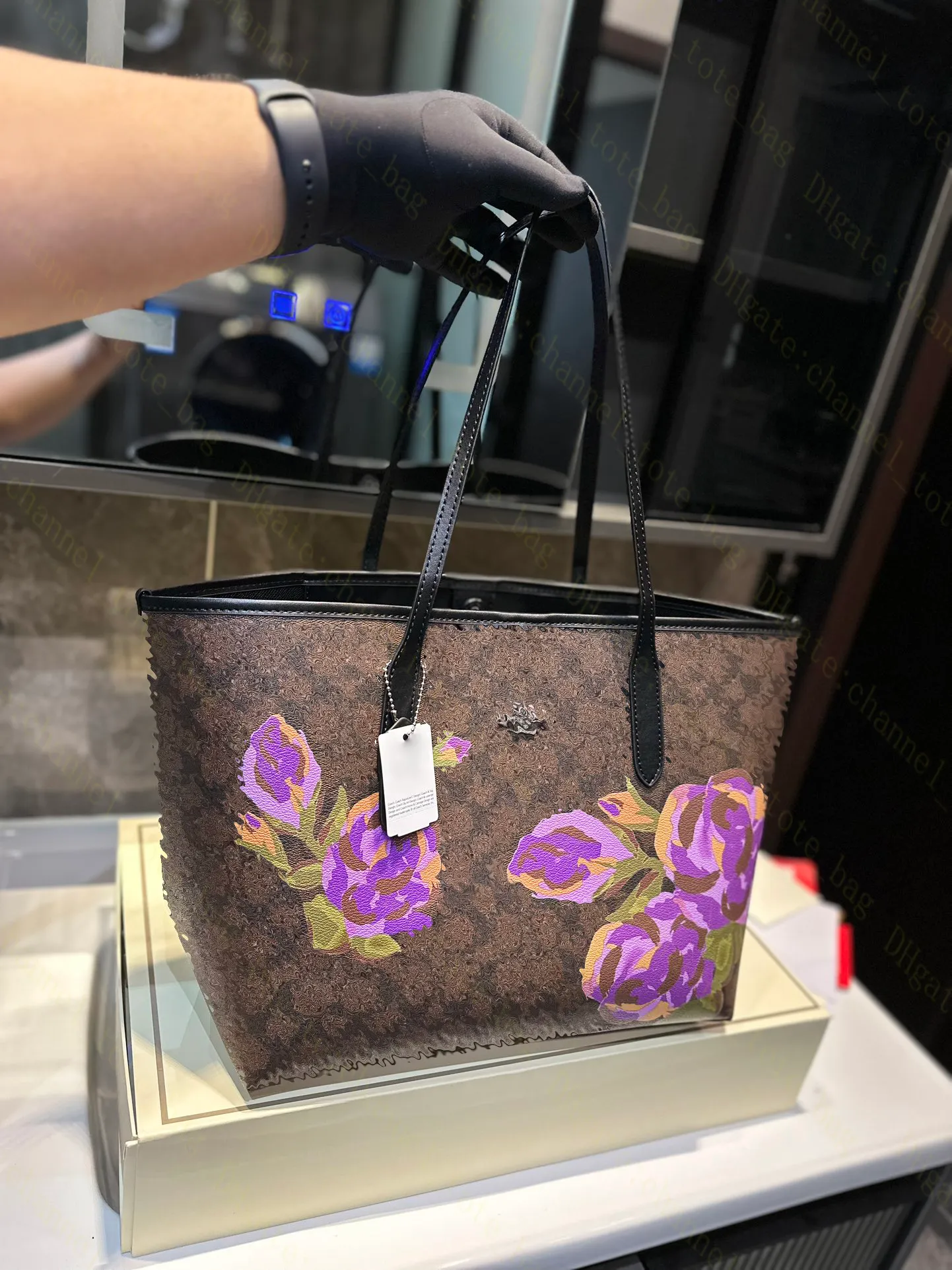 Designer Womens Bag äkta läder stora totes mode kvinna designers märke handväskor axelväskor paisley med blommor kamouflage