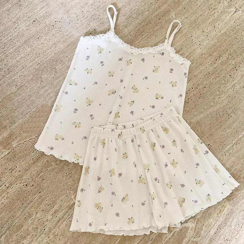 Kvinnors sömnkläder söta blommönster pyjama sätter kvinnor sommar spets trim hemkläder söt kawaii pyjamas topp och shorts