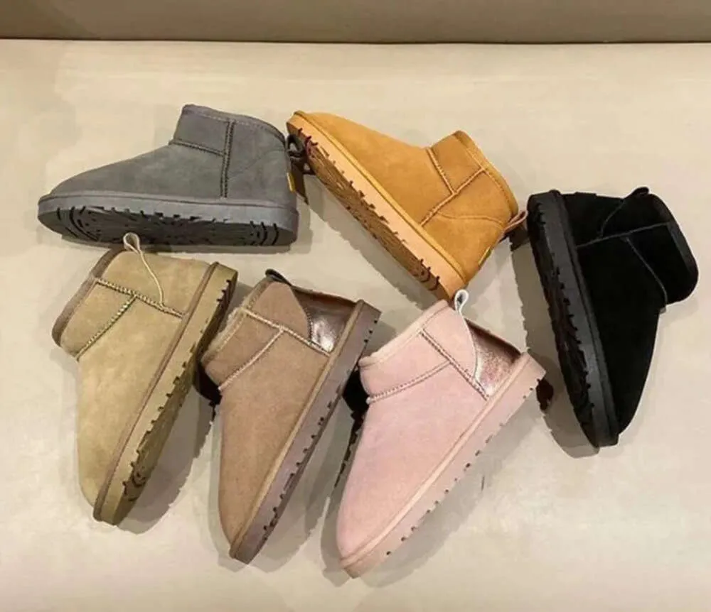 2023Hot classical Short Miniwomen snow boots keep warm boot man womens Plush casual Sheepskin Suede shoes chestnut grey Free transshipment New style