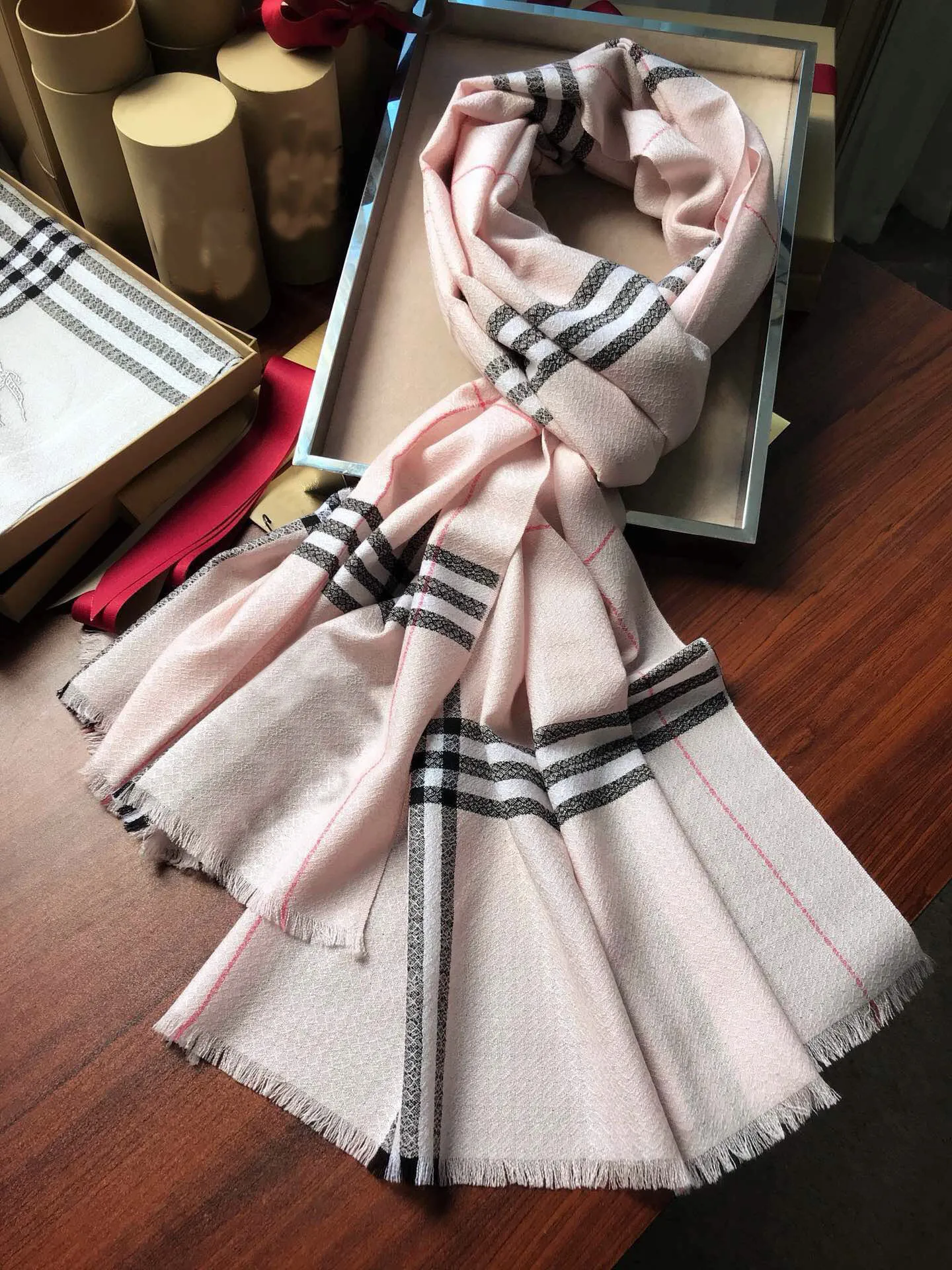 2023 Nya halsdukar Designer Scarf Cashmere Classic Plaid fransad halsduk för män kvinnor 100% förpackningspåse lyx mode tillbehör