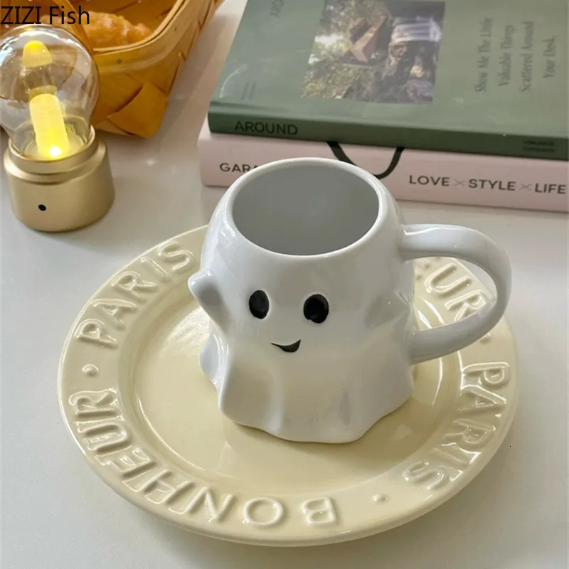 Tazze Simpatico fantasma Tazza per l'acqua Tazza in ceramica creativa Tè pomeridiano Tazza da caffè Colazione Tazza per il latte Set per bere per la casa Regalo di Halloween 230905