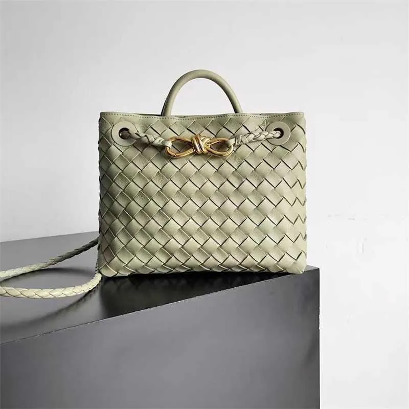 レディースデザイナーバッグBottegvveneta Totes Bags Leather Woven Handbagsメーカー新しい革織りクロスボディバッグ汎用性8行のバックルトットHBHJの直接販売