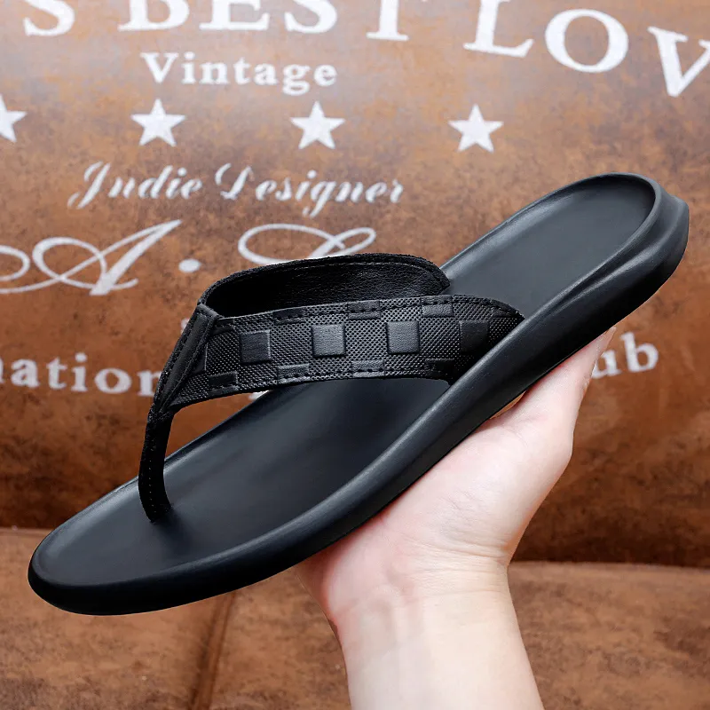 Designer Leather Flip Flops For Men Non Slip Summer Beach Mens Sandals 2022  In Sizes 38 44 2024 Collection From Pirate_j, $21.56