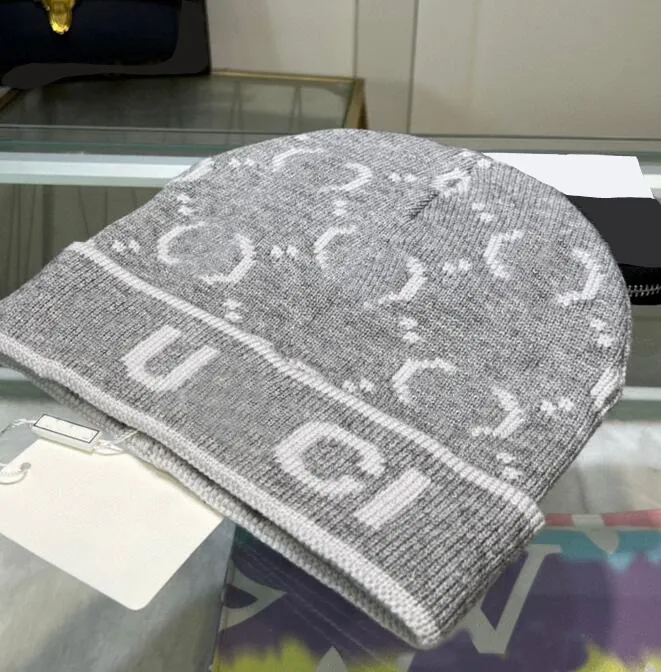 Beanie Caps Gu Cci Inverno caldo lana lavorata a maglia Beanie Designer Cofano alla moda Marca Lettera Ricamo Cappelli Skull Caps Uomo Donna H254