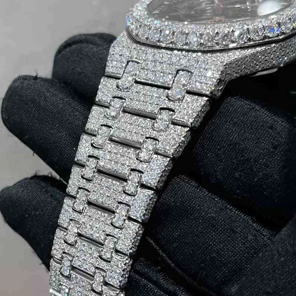 Orologio da polso KLWD 2024 Nuova versione ston Skeleton Orologio PASS TT Mens diamanti Movimento meccanico ETA di alta qualità Luxury Iced Out Sapphire shR49PBUTKO8S7