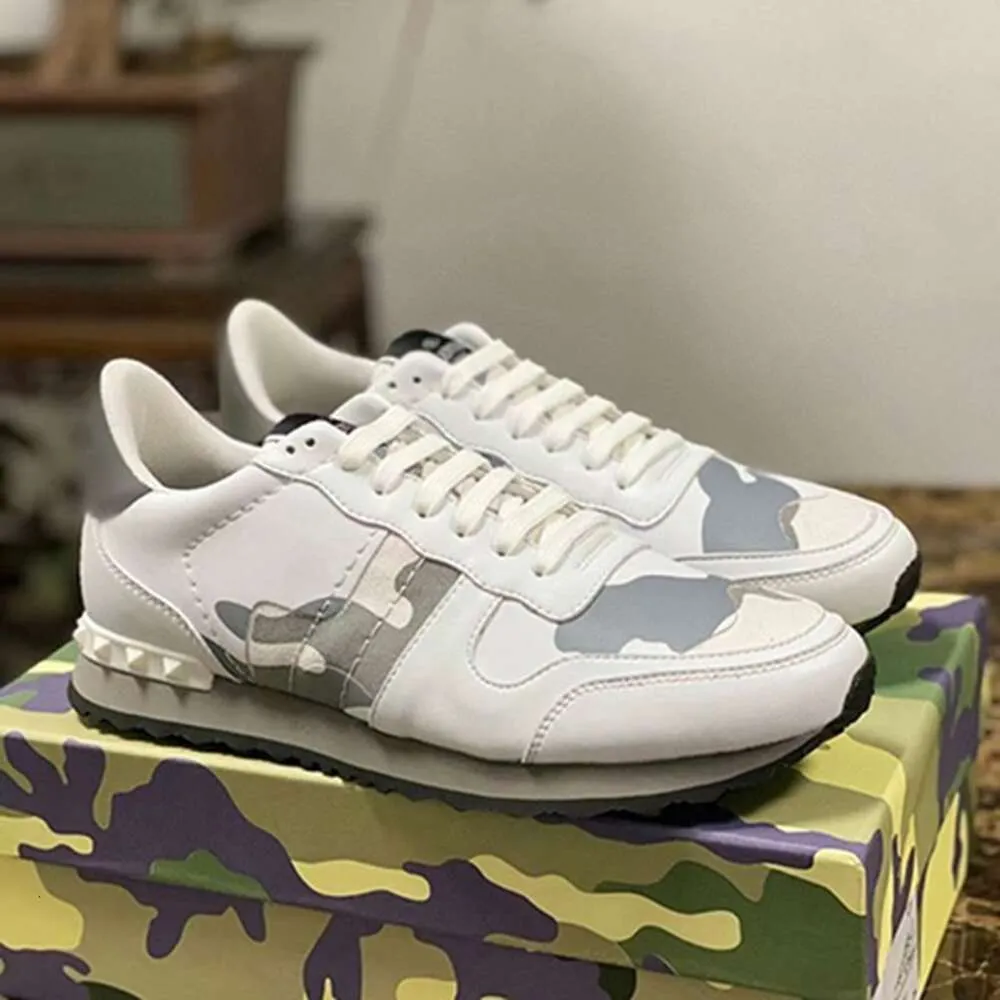 Dhgate valentino best sale shoes