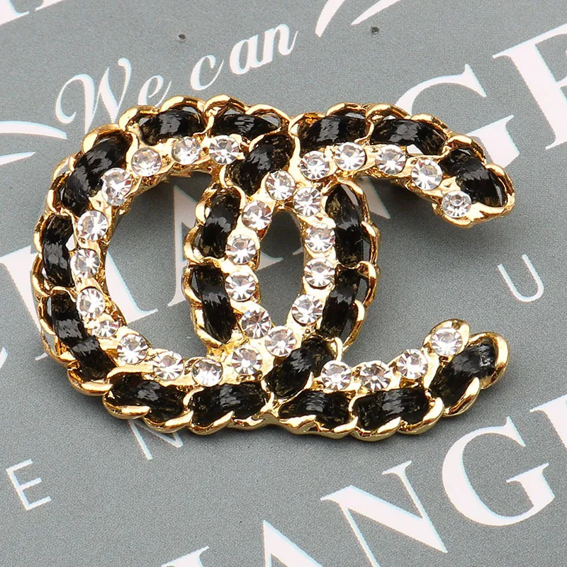 Broche de marque de luxe rétro Femmes Femmes Crystal Rignestone Lettre de perle Brooches Suit épingle Fashion Bijoux Designer Accessories 20Style