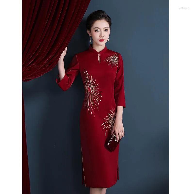 Etniska kläder Yourqipao kinesiska bröllopsmor till brudklänningen Summer Long Sleeve Cheongsam Traditionell porslin Party Evening Downs