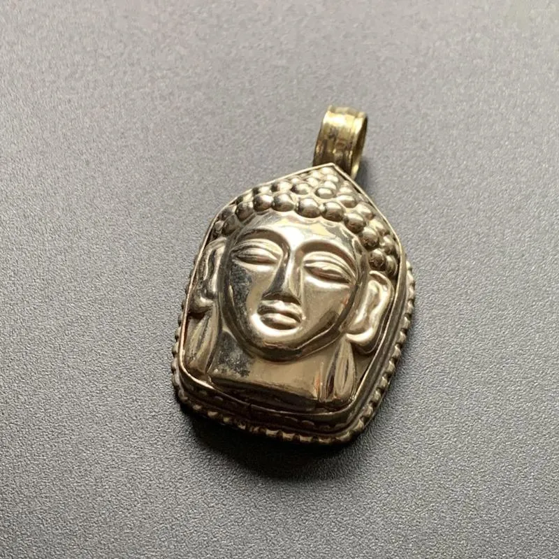 Collane con ciondolo 1 pz/lotto Personalità retrò Collana con testa di Buddha Sakyamuni fatta a mano in rame puro per uomini e donne