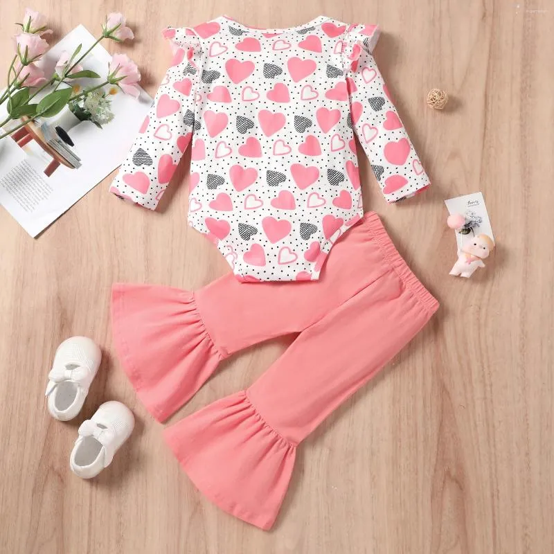 Ensembles de vêtements 0-24 mois bébé fille tenue de la Saint-Valentin tenue d'amour-coeur imprimé à manches longues body avec pantalon évasé à nœud papillon