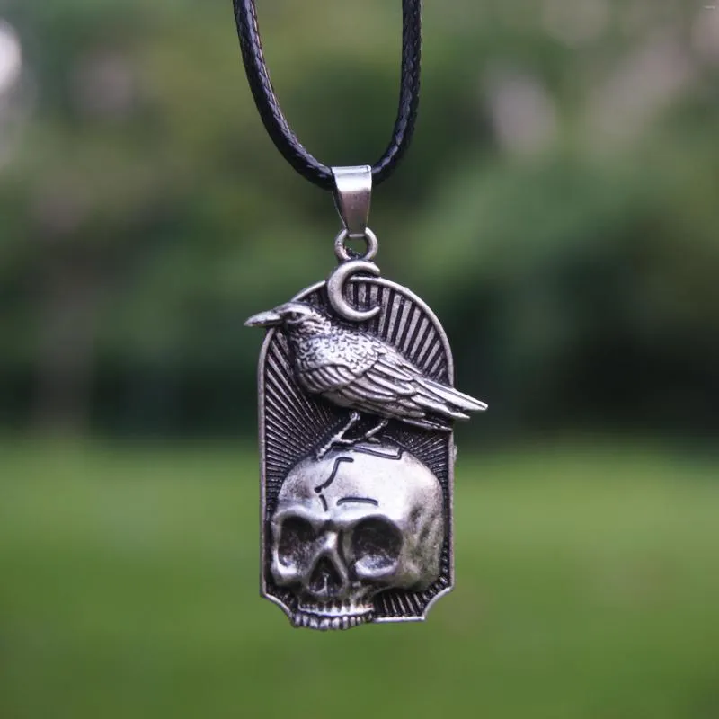 Zincirler 1 adet Wiccan Moon Skull Raven Kolye