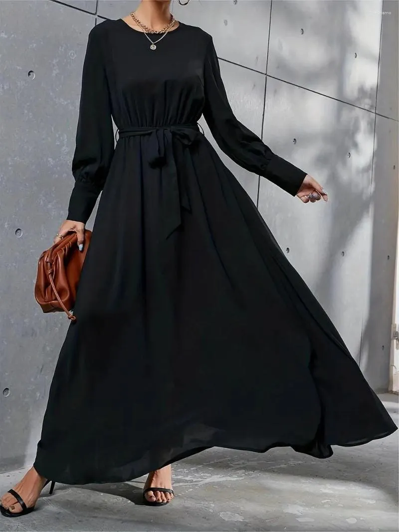 Abbigliamento etnico Elegante Eid Abaya Abito musulmano da donna Nero a maniche lunghe Abito semplice con cintura Moda casual Lady Slim Caftani per Dubai