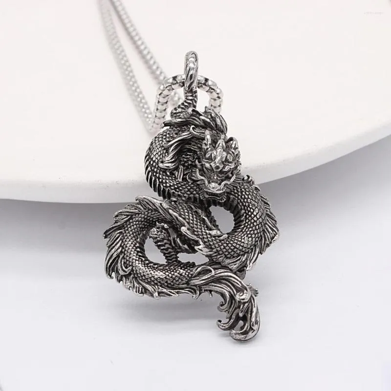 Pendentif Colliers Punk Rétro Chinois Dragon Dominateur Mode En Acier Inoxydable Animal Collier Pour Hommes Locomotive Amulette Bijoux En Gros