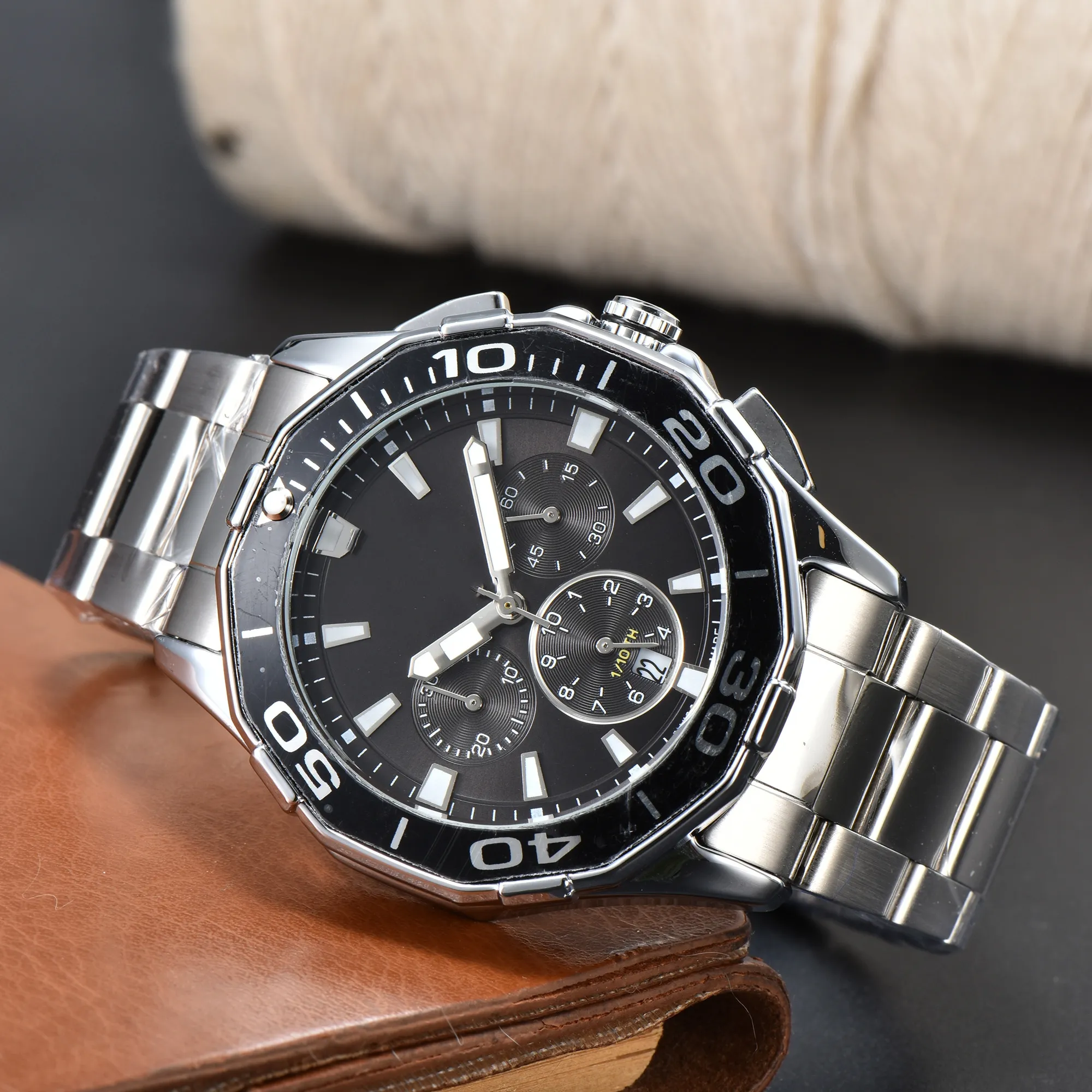 Nowy zegarek modowy Mens Automatyczny ruch mechaniczny Wodoodporny wysokiej jakości ręczny Wyświetlacz