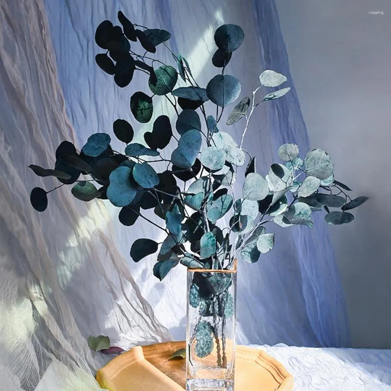 Dekorativa blommor Eukalyptusblad Stammar Konstgjord plastblomma Vase Trädgrenar Torkade växter Garland Bulk DIY Arrangemang