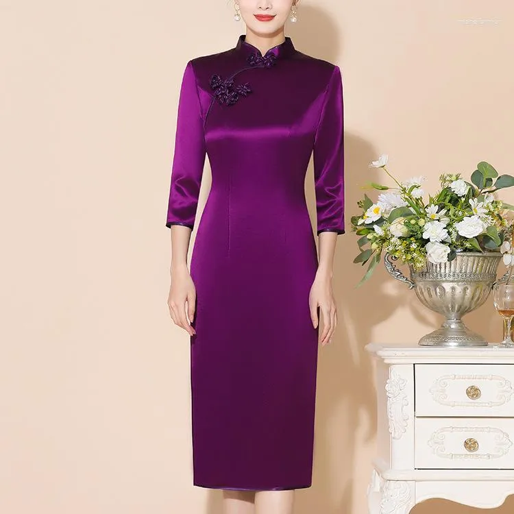 Abbigliamento etnico Yourqipao Matrimonio cinese Abiti per la madre della sposa Abiti cheongsam in raso Viola Abito da sera per ospiti di media lunghezza per le donne