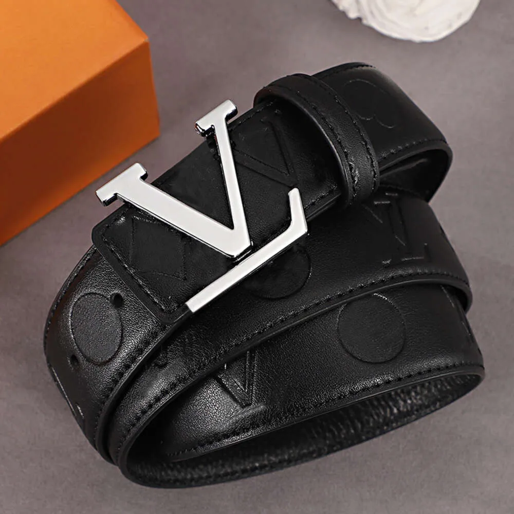 Lou Belt Letter Buckle Designer Belt Black Emboss Ceinture Homme Luxe Cowhide Lui Belt Man Woman Leather Strap Fashion Letters Buckle