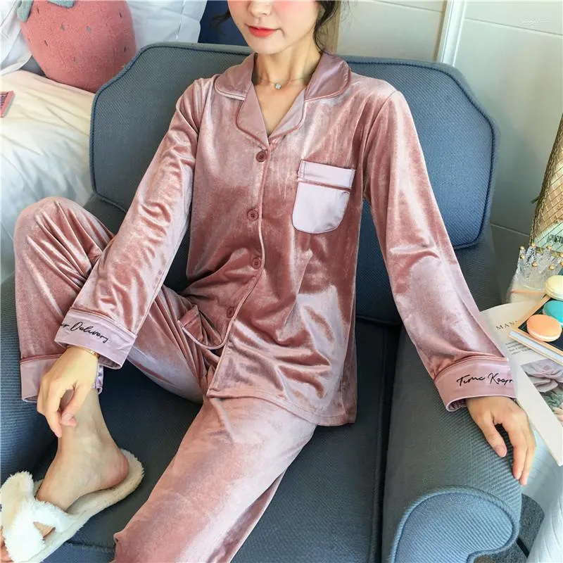 Ropa de dormir para mujer, ropa de dormir elegante de lujo para mujer, pijamas térmicos de gran tamaño, ropa informal para el hogar, venta al por mayor, terciopelo dorado coreano de invierno