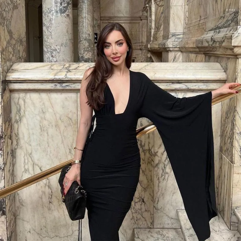 Chic Woolen Halter Black Backless maxi dress with Backless Design and Lace-Up Flare Sleeves for Women - Perfect for Beach Holidays and Parties (B1)