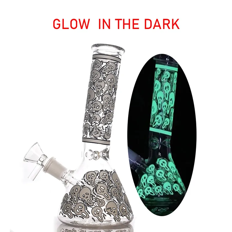 1pcs Glow In The Dark Glass Beaker Bong 14mm Femelle Recycler Ash Catcher Bong Forme De Crâne Dab Rig Bongs avec Downstem Tabac Cuillère Pipe Pipes