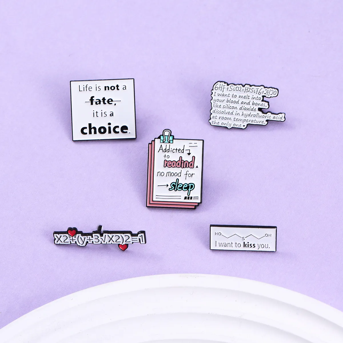 Brooches Pin for Women Men Funny Badge and Pins for Dress Cloths Bags Decor I Want To Kiss You Jewelry Gift for Friends Wholesale