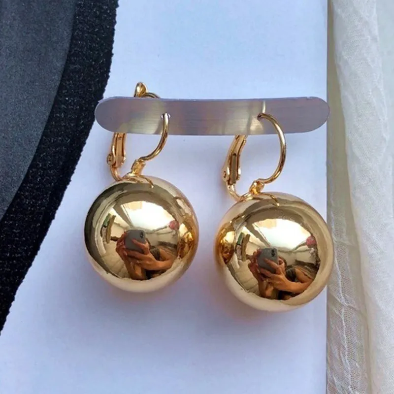 Hoop Huggie Smooth Ballshape Drop Dangle Earring för kvinnor Creative WhitegoldenRosegold Pandent Earring Charming Female Ear 230907