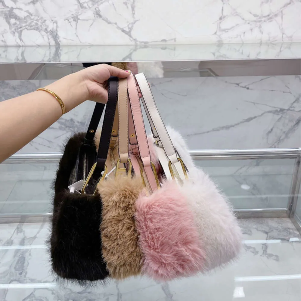 DHgate Fur Shoulder Bag Leather Crossbody Handbag Gold Chain Design Girl Fuzzy Purse with Box Bags Luggage Accessories