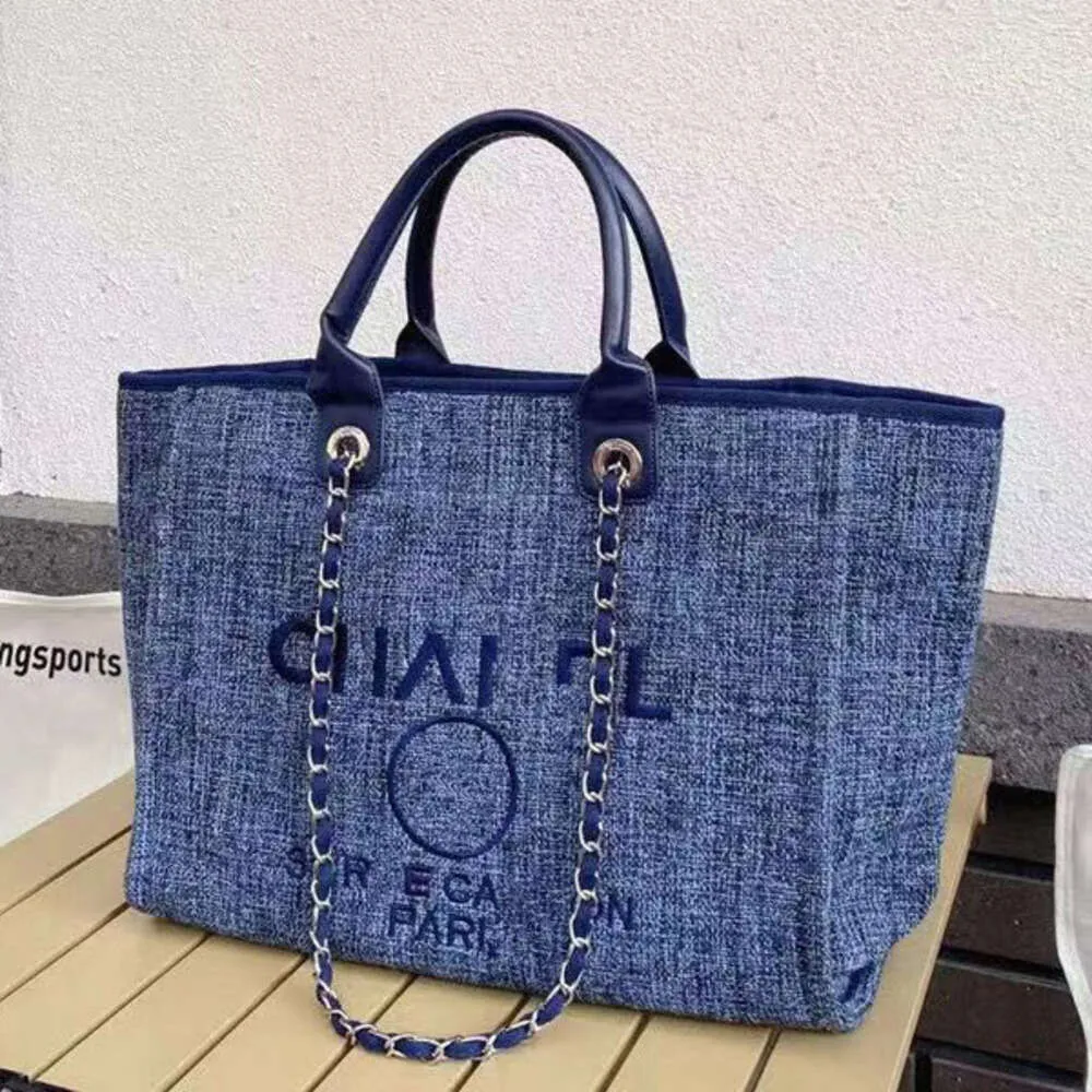 أزياء حقائب اليد الفاخرة للسيدات حقائب المساء العلامة التجارية CH المصممين Women Beach Bag Canvas مطرزة على حقائب يد التسوق كبيرة الإناث لؤلؤة صغيرة صغيرة Dec5