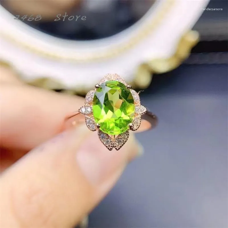 Cluster-Ringe, natürlicher Peridot-Ring, echte 925er-Sterlingsilber-Produktion, einfache Atmosphäre, tägliches Tragen