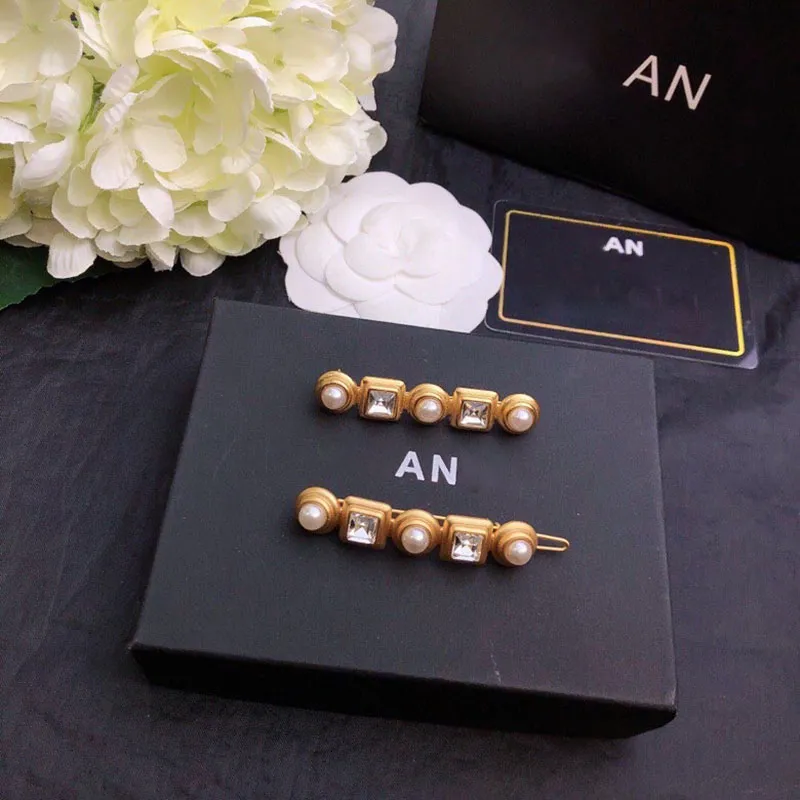 Designer Crystal Brasses Brooches Retro Gift Gold Pins Women Fashion Pearl Broche Clothes Suit Brooch Beads Female_voghion.com