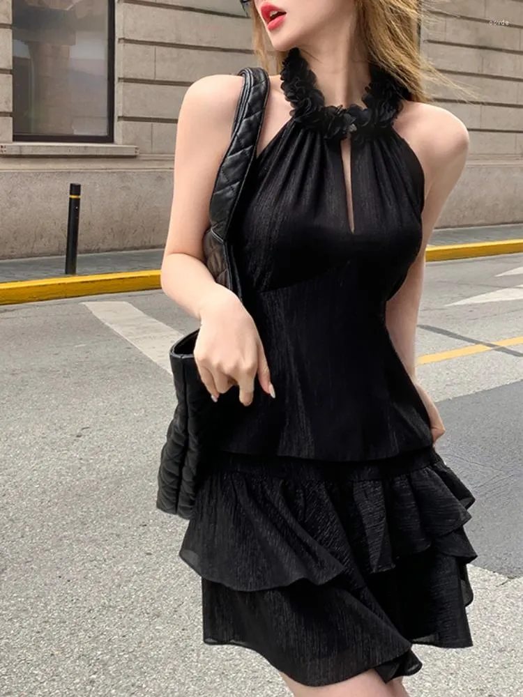 Korean Fashion Black Sleeveless Work Dress Set Sleeveless Crop Top And Bodycon Slim Fit With Y2K Mini Skirt Vintage Black Suit For Women 2023 Summer Collection From Covde 26.74 DHgate.Com
