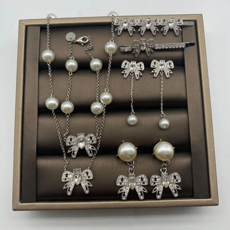 Collana orecchini set marca cristallo zircone bowknot eleganti collane di perle bracciali stud eardrop tornante regalo di festa per le donne