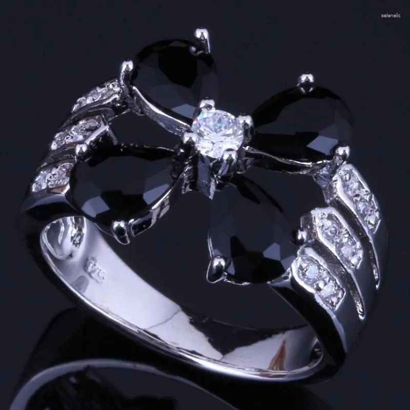 Anéis de cluster flor brilhante preto zircônia cúbica branco CZ anel banhado a prata V0429