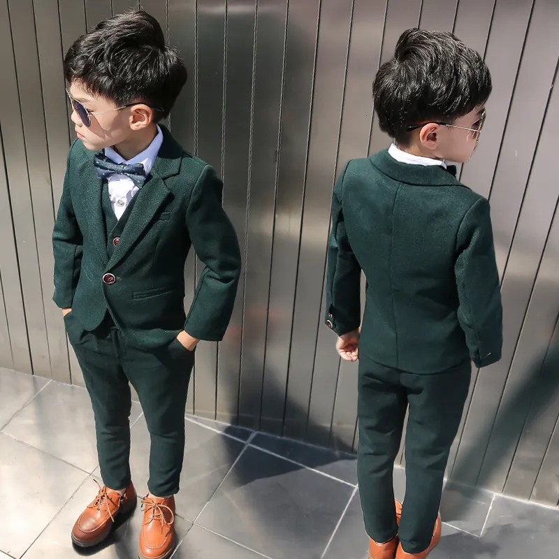 Suits Boys Dark Green Formal Wedding Party Suit Children Blazer Vest Pants Tie 4 PCS Tuxedo Kids Performance Pography Dress Costume 230906