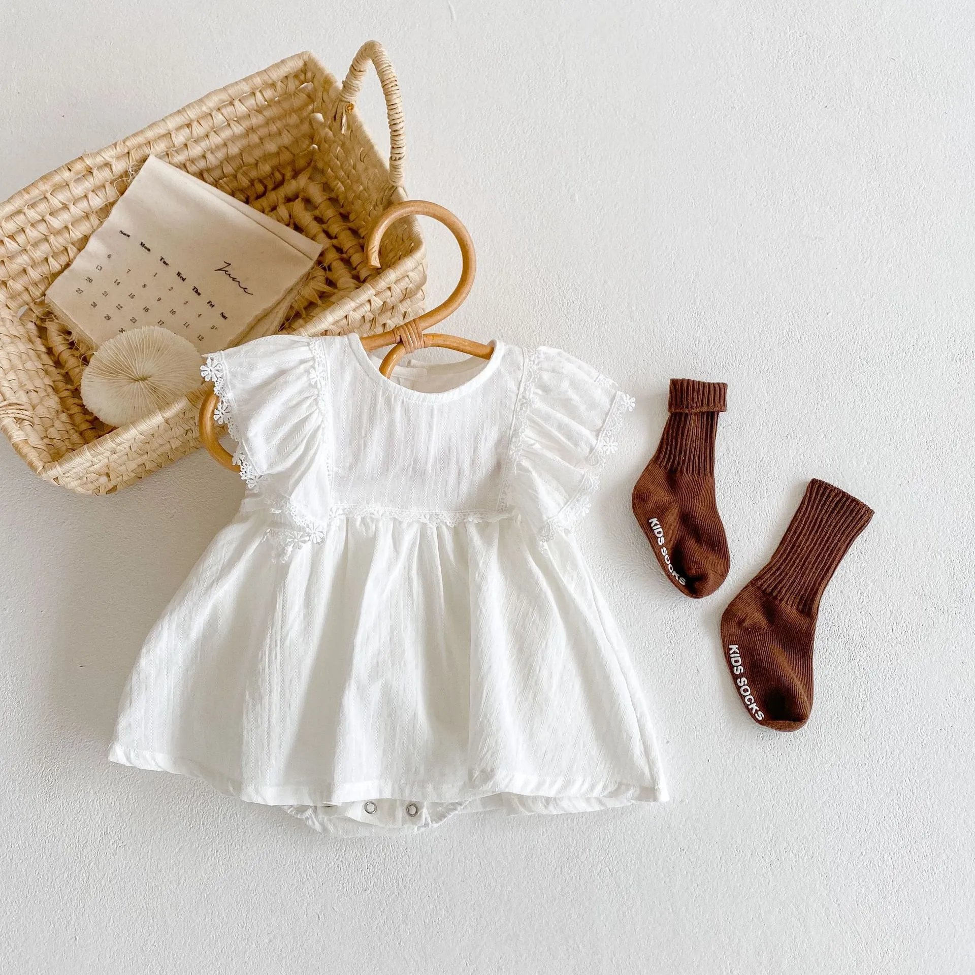 Baby sommar romper kjol klänning romper ins nyfödda barn ärmlös bomull kjolad bodysuit pannband prinsessa kläder 2629
