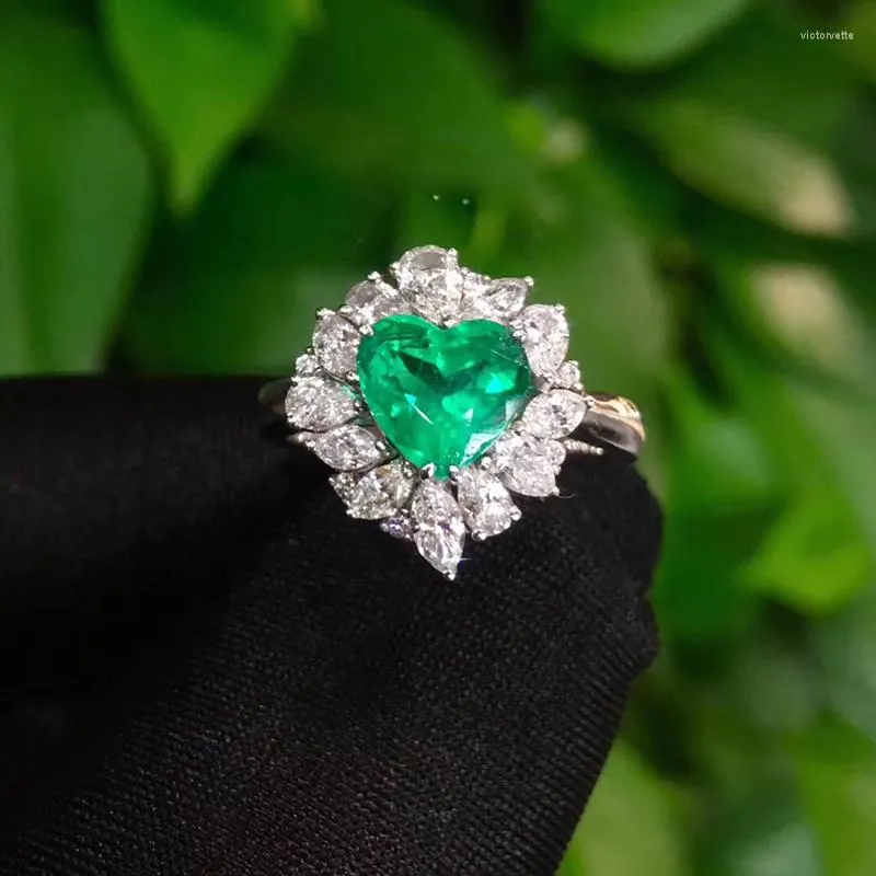 Pierścienie klastra Dobra biżuteria Prawdziwa 18k żółte złoto 1.41ct Heart Columbia Emerald Ring Natural Diamond For Men and Women Party