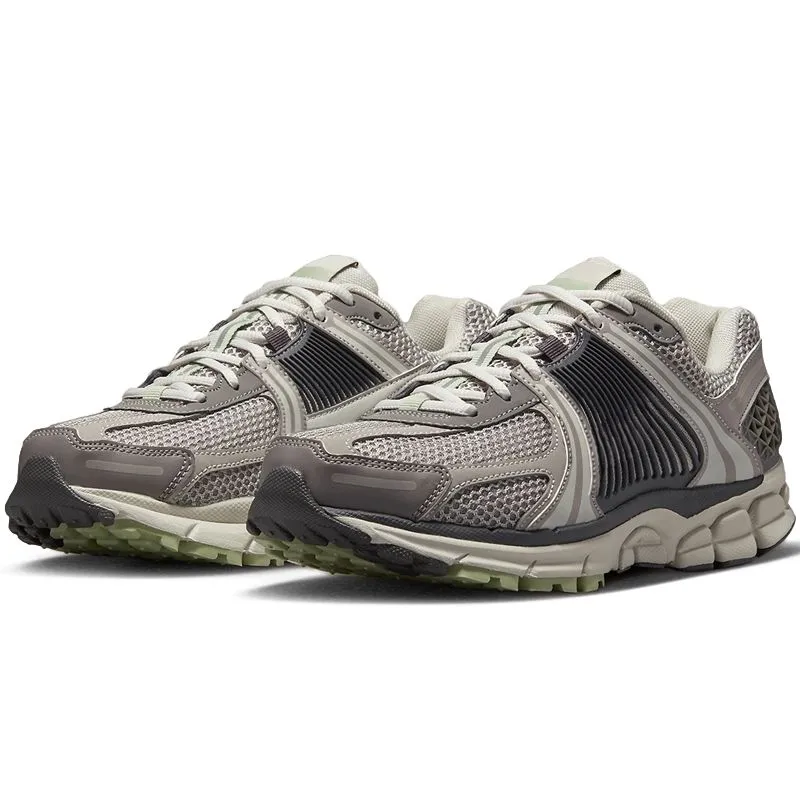Running Mens Women Zoom Vomero 5 Casual Size 12 Shoes Us 12
