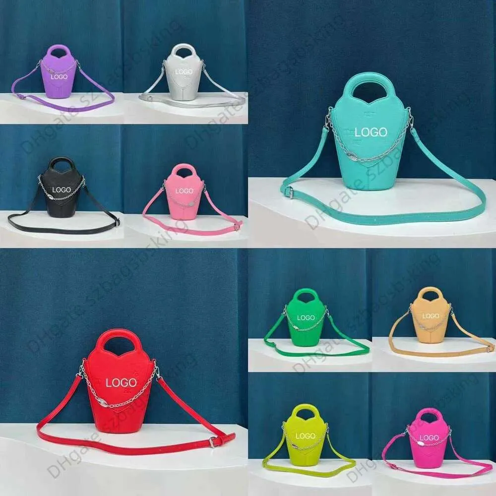 Mini borsa a secchiello dal design di lusso Nuove borse Portafoglio tote Parola di moda Borsa madre-figlia Borsa a tracolla classica multifunzionale