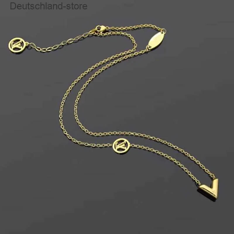 Hänghalsband lyxdesigner V halsband kvinnor rostfritt stål guldkedja mode par smycken gåvor för kvinna tillbehör grossist q230908
