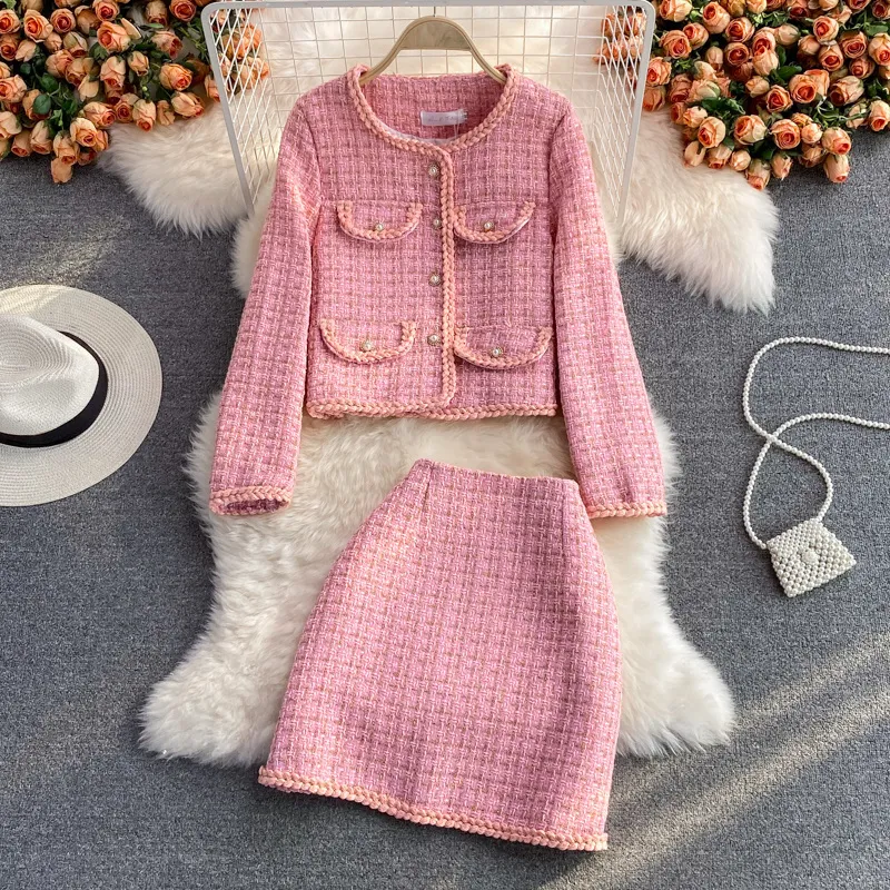 Dwuczęściowa sukienka Blazer Mini spódnice Kobiety Kobiety Plaid Krótki dwuczęściowy zestaw jesienna różowa biała szczupła kurtka Tweed Half Spódniczka Dwuczęściowe zestawy 230908