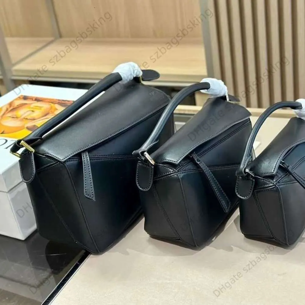 Tasarımcı çantaları omuz çanta bulmacaları yeni inek derisi geometrik çanta düşükwe marka eklenmiş kadınlar küçük çapraz gövde tek omuz çanta büyük kapasite çok yönlü tote