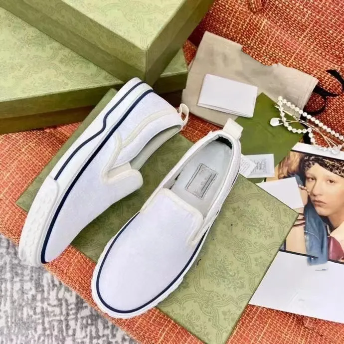 Heren TENNIS 1977 SLIP-ON SNEAKER Luxe canvas schoen Beige blauw gewassen jacquard Eenim Heren damesschoenen Ace rubberen zool geborduurd Vintage casual sneakers 04