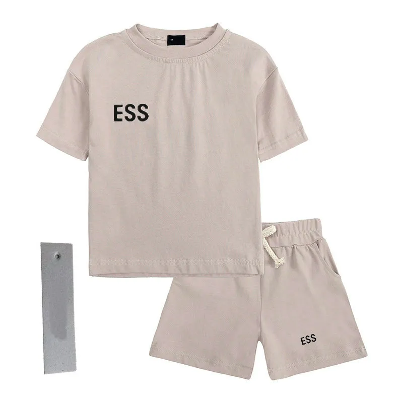 Op voorraad Ontwerperskleding Peuter Jongenskleding Kinderen Jongens Meisjeskleding Sets Zomer Luxe T-shirts Shorts Trainingspak Kinderoutfits 90-160