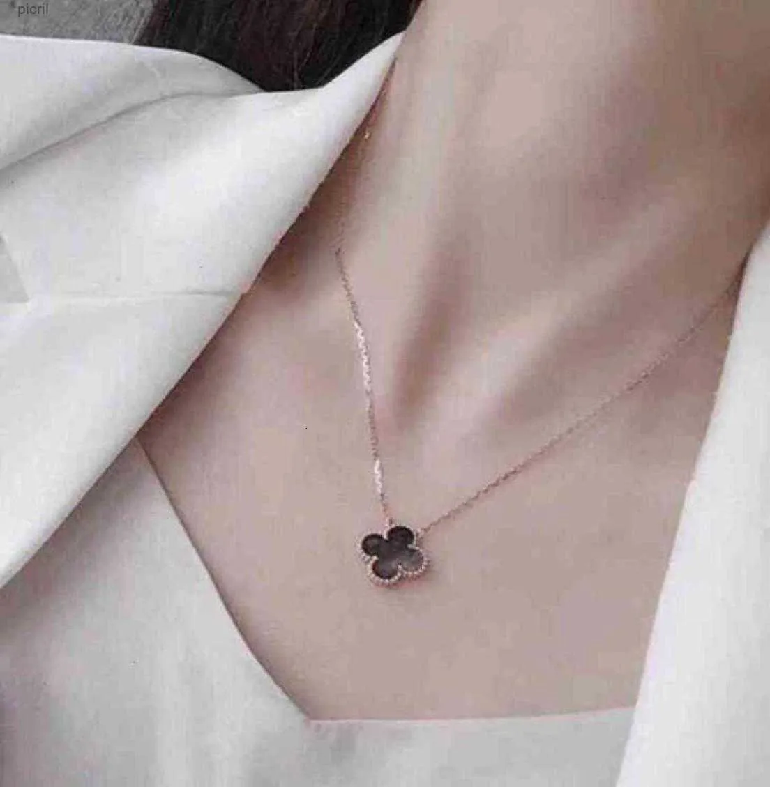 Fashion Classic Clover Necklaces Pendants Motherofpearl Steel Plated 18k for Womengirls