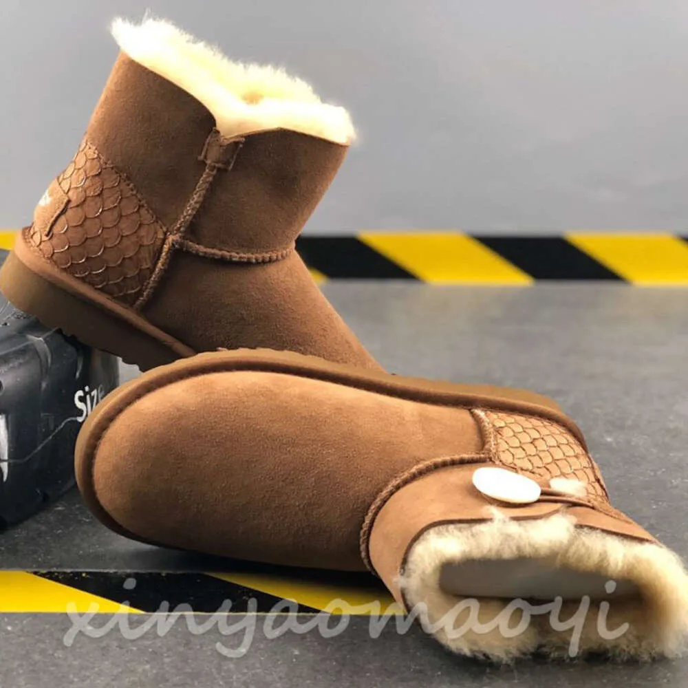 Warm Brown Dragon Scale Matching Boots Designer Shoes, Snow Boots, Cowhide Tyg, Dragon Scale Shoes, Star Map Shoes, Bekväma och varma, modemärken, storlek: 36-- 41